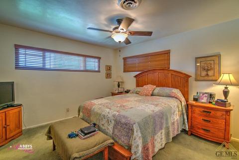 304 E Woodrow St, Taft, CA 93268 photo 14