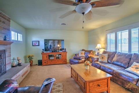 304 E Woodrow St, Taft, CA 93268 photo 7