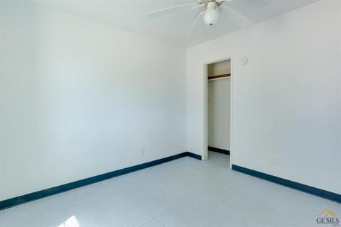 514 Easter St, Bakersfield, CA 93307 photo 13
