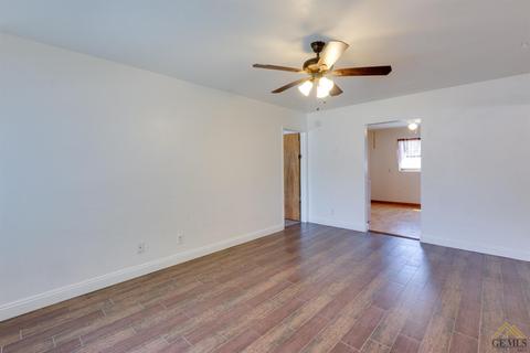 514 Easter St, Bakersfield, CA 93307 photo 3