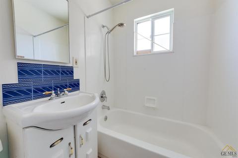 514 Easter St, Bakersfield, CA 93307 photo 11