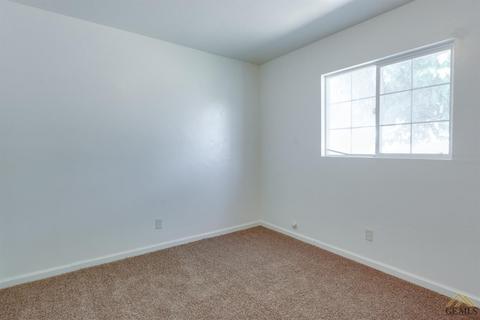 514 Easter St, Bakersfield, CA 93307 photo 16