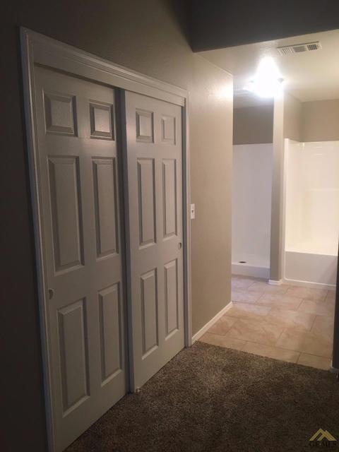 1833 Cherrytree Way, Wasco, CA 93280 photo 9