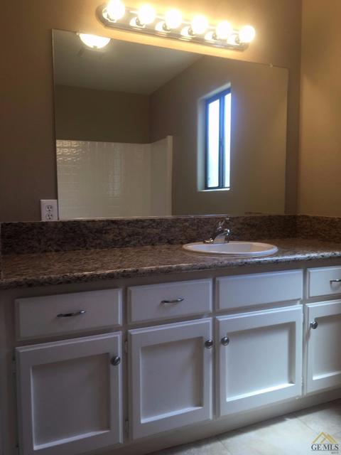 1833 Cherrytree Way, Wasco, CA 93280 photo 19