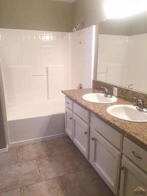 1833 Cherrytree Way, Wasco, CA 93280 photo 12