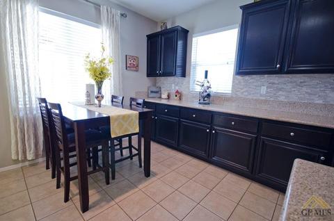 4810 Basque St, Bakersfield, CA 93313 photo 9