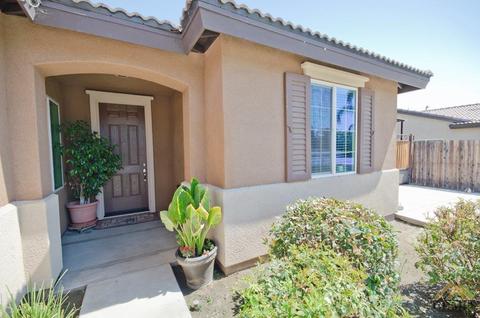 4810 Basque St, Bakersfield, CA 93313 photo 2