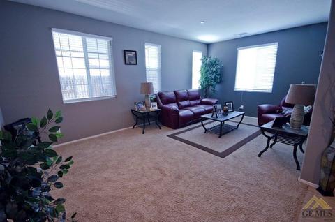 4810 Basque St, Bakersfield, CA 93313 photo 4