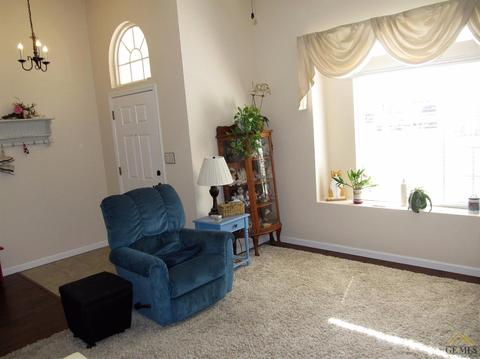 7014 Pine Forest Ct, Bakersfield, CA 93313 photo 5
