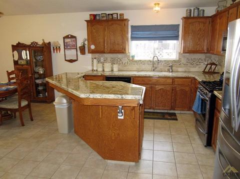 7014 Pine Forest Ct, Bakersfield, CA 93313 photo 7