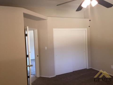 1032 Hazelnut St, Wasco, CA 93280 photo 13