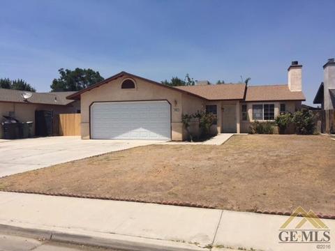 1032 Hazelnut St, Wasco, CA 93280 photo 1