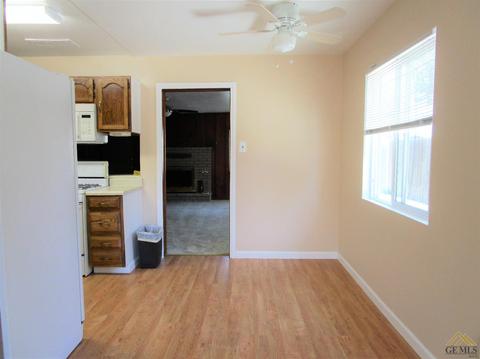208 Jackson St, Taft, CA 93268 photo 5