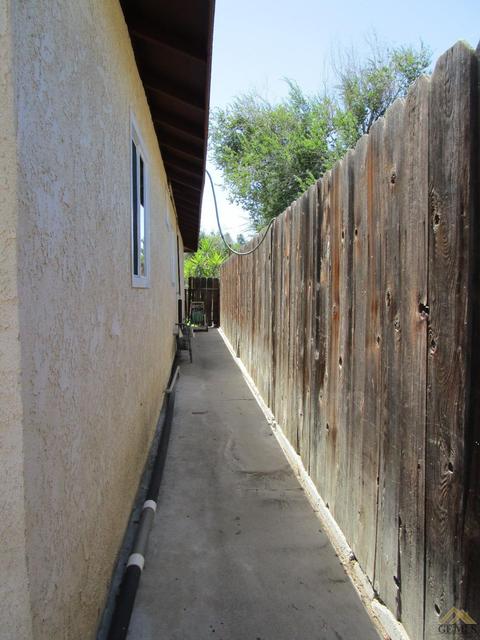 208 Jackson St, Taft, CA 93268 photo 23