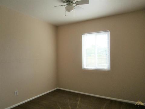 208 Jackson St, Taft, CA 93268 photo 12