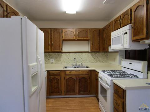 208 Jackson St, Taft, CA 93268 photo 6