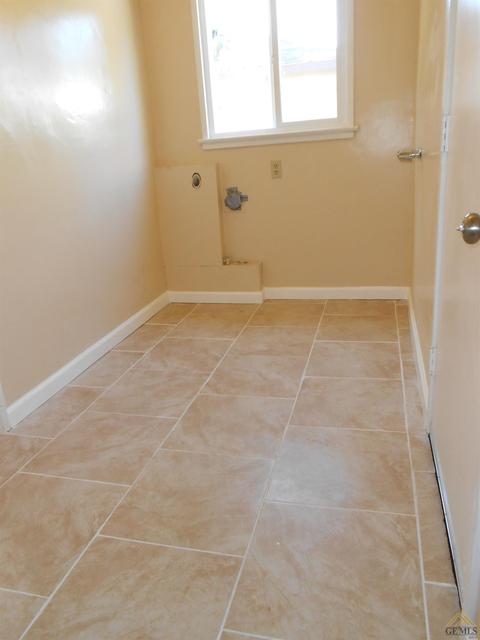 127 Wetherley Dr, Bakersfield, CA 93309 photo 12
