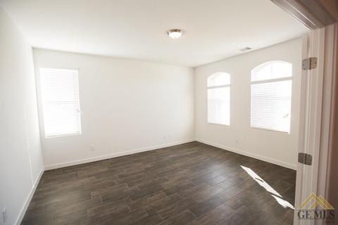 9824 Evansburg Ave, Bakersfield, CA 93311 photo 4