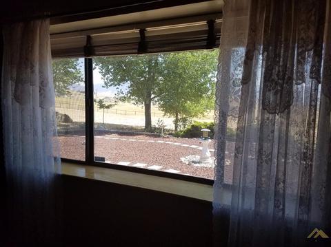 20024 Tamarac Dr, Tehachapi, CA 93561 photo 2