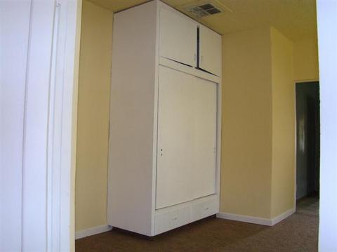 2209 Quincy Dr, Bakersfield, CA 93306 photo 2