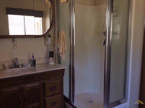 21585 Pine Tree Rd, Caliente, CA 93518 photo 9