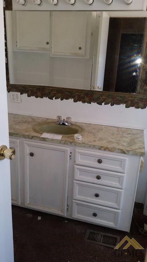 14201 Eberle Rd, Bakersfield, CA 93313 photo 9