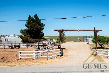 25954 Mccombs Rd, Wasco, CA 93280 photo 2