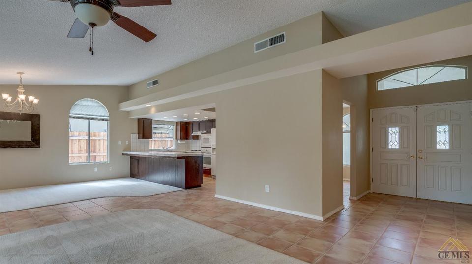  9901 Treetop Ave, Bakersfield, CA 93312 photo 4