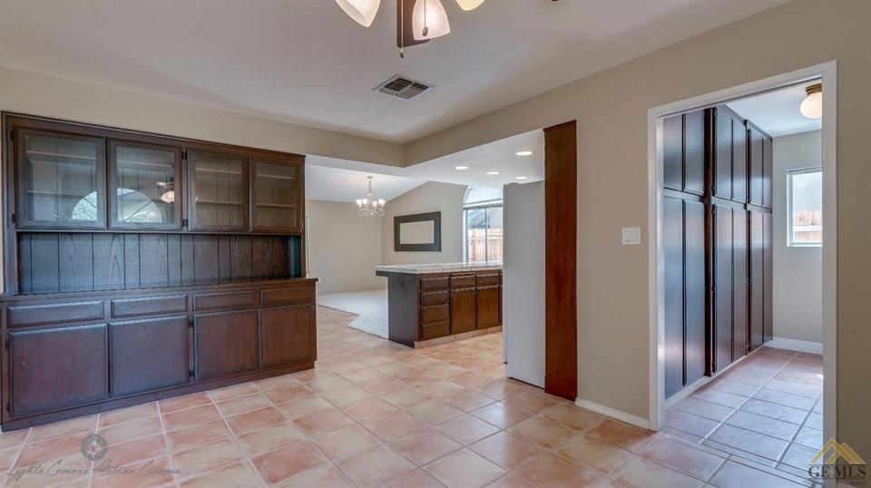  9901 Treetop Ave, Bakersfield, CA 93312 photo 11