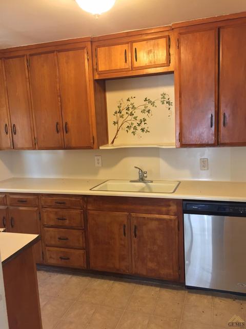 407 7th St, Taft, CA 93268 photo 6