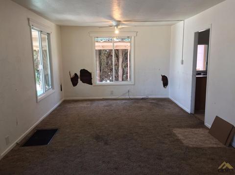407 7th St, Taft, CA 93268 photo 4