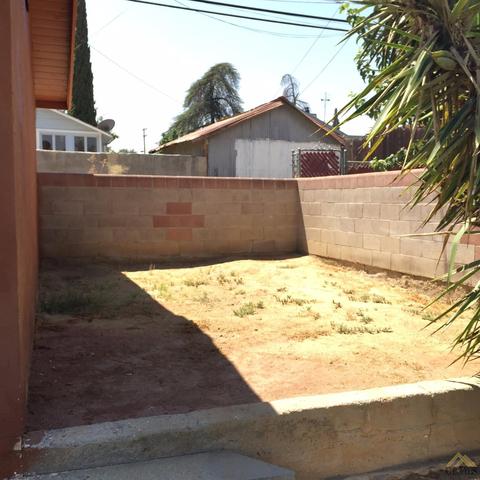 327 B St, Taft, CA 93268 photo 17
