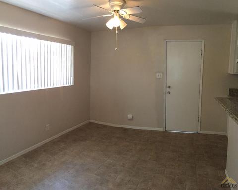 327 B St, Taft, CA 93268 photo 6