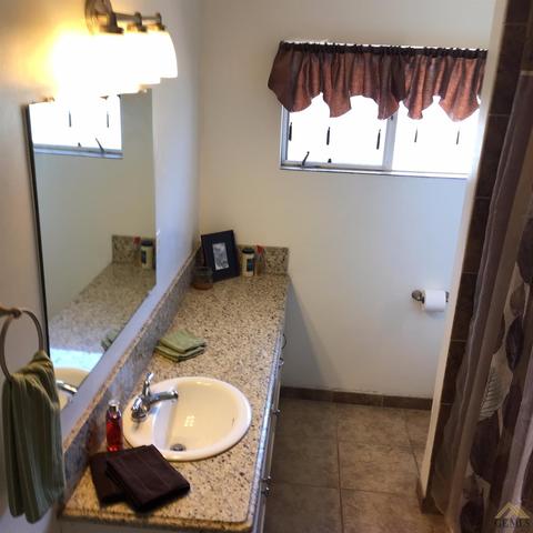 327 B St, Taft, CA 93268 photo 13