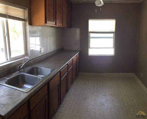 208 B St, Taft, CA 93268 photo 4