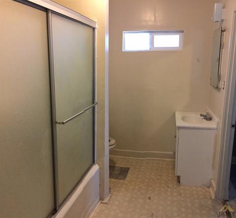 208 B St, Taft, CA 93268 photo 7