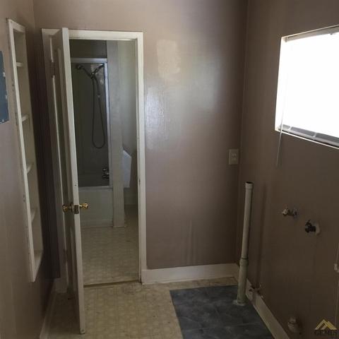 208 B St, Taft, CA 93268 photo 9