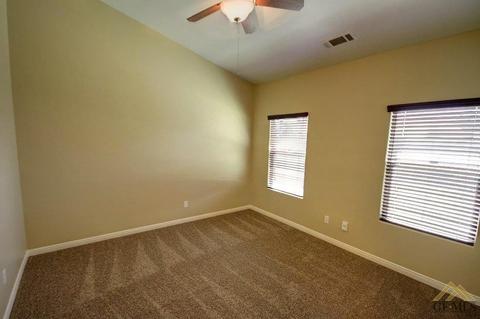 409 Grace Ct, Shafter, CA 93263 photo 12