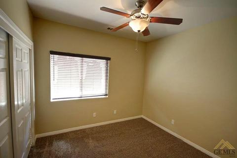 409 Grace Ct, Shafter, CA 93263 photo 17