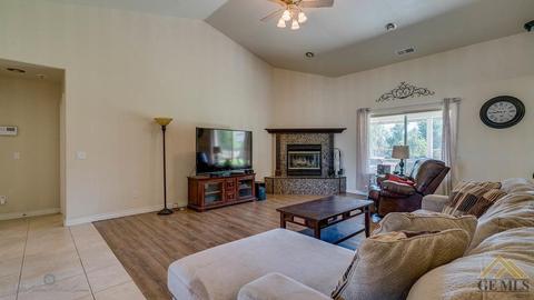 18140 Ghost Town St, Tehachapi, CA 93561 photo 6