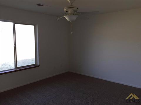 23440 Mashie Ct, Tehachapi, CA 93561 photo 9