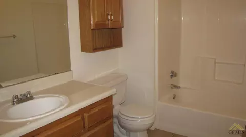 9305 Thistlewood Ct, Bakersfield, CA 93312 photo 8