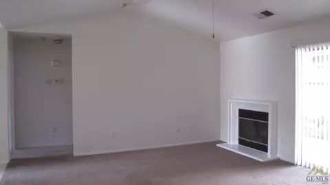 9305 Thistlewood Ct, Bakersfield, CA 93312 photo 2