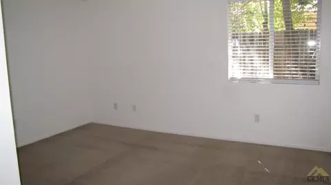 9305 Thistlewood Ct, Bakersfield, CA 93312 photo 7