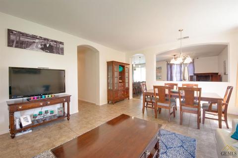 3402 Light Ln, Bakersfield, CA 93312 photo 8