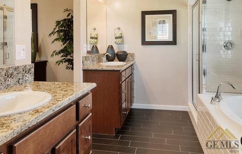 5700 Samuelson St, Bakersfield, CA 93313 photo 8