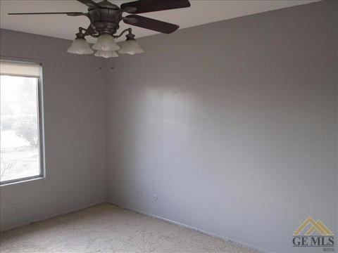 21301 Santa Barbara Dr, Tehachapi, CA 93561 photo 17