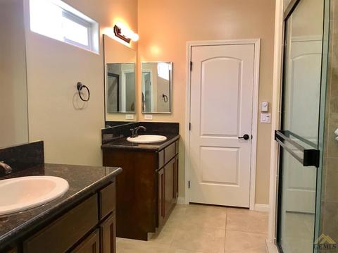 903 Newcastle Ct, Shafter, CA 93263 photo 12