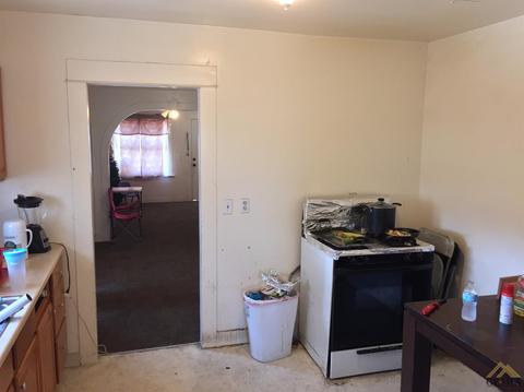 404 Monroe St, Taft, CA 93268 photo 10