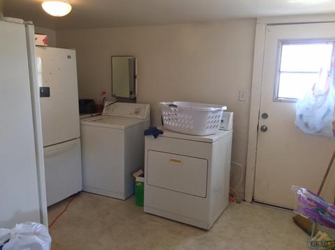 404 Monroe St, Taft, CA 93268 photo 12